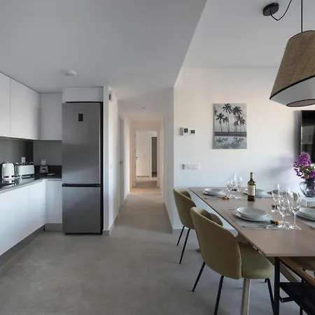 Апартаменты In With Sea View, Ac, Pool