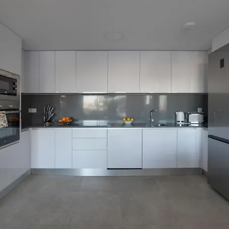 Апартаменты In With Sea View, Ac, Pool