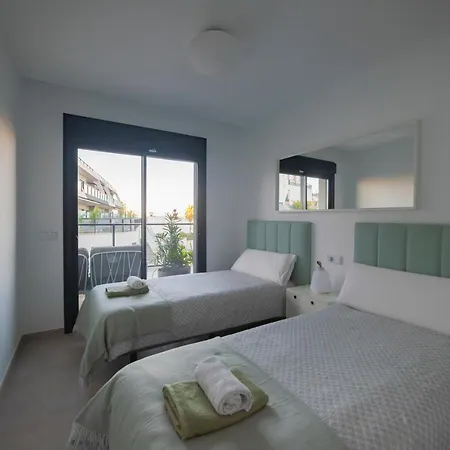 In With Sea View, Ac, Pool Apartment *